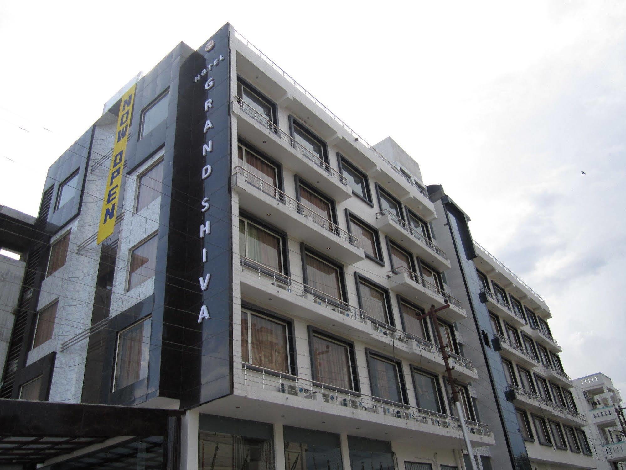 Oaktel Hotel Grand Shiva Near Ganga Ghat Haridwār Exterior photo